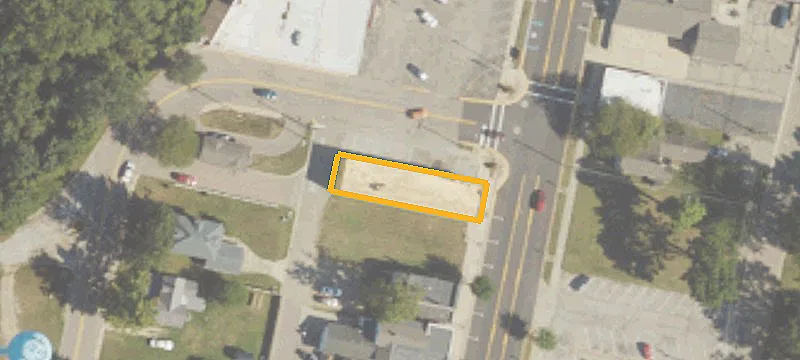387 Main St