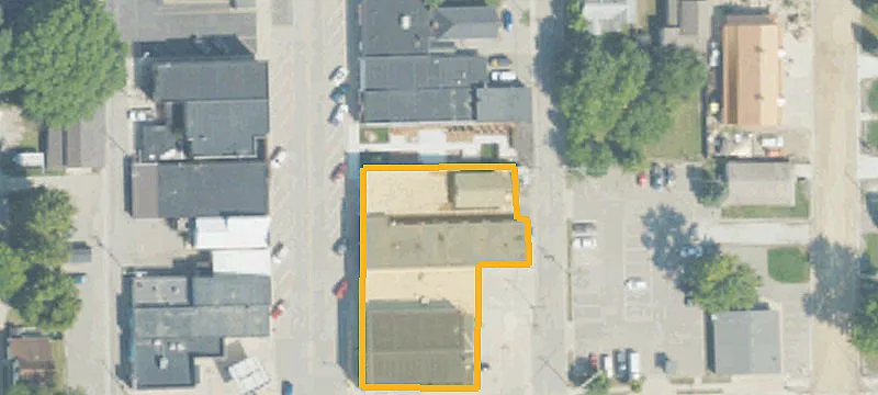24 Main St