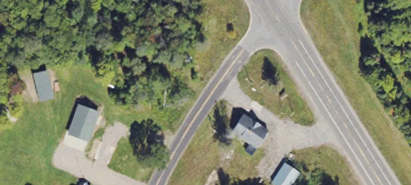4977 Us Hwy 2nd 2