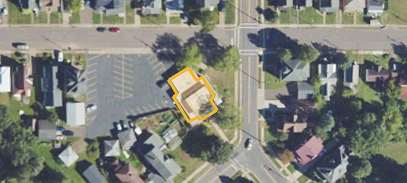 305 Lowell St