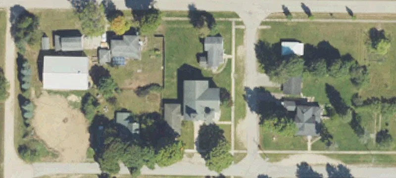 200 2nd St