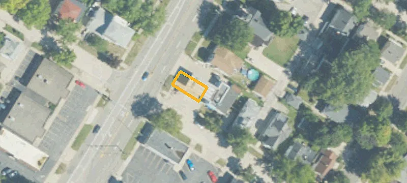 921 Main St