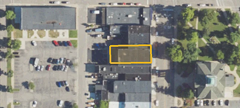 32 Howell St