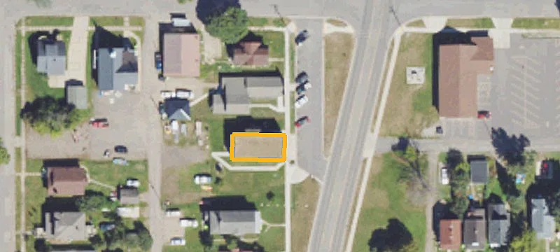 225 4th Ave