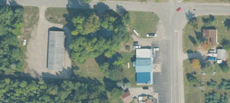 3482 M 211th Rd