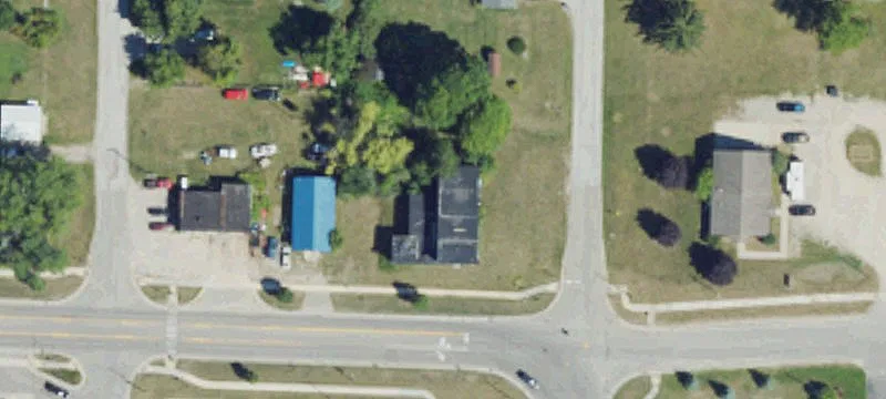 10816 M 32nd E
