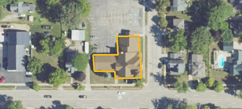 327 Ctr St