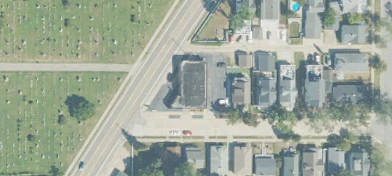 1719 Lakeshore Dr