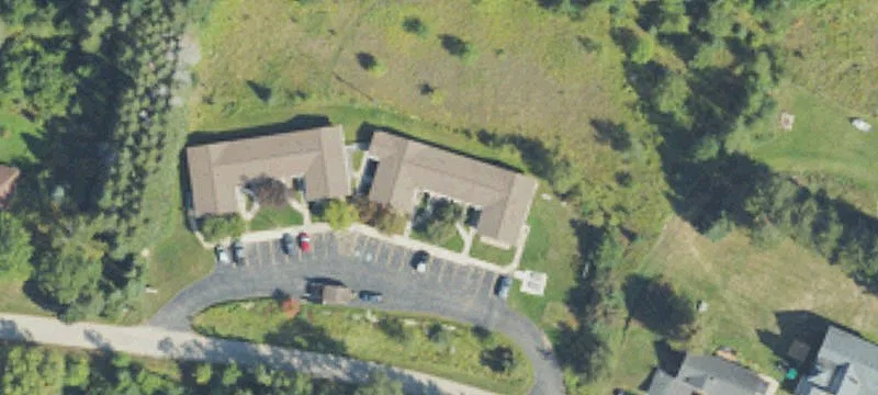 2422 Cemetery Rd