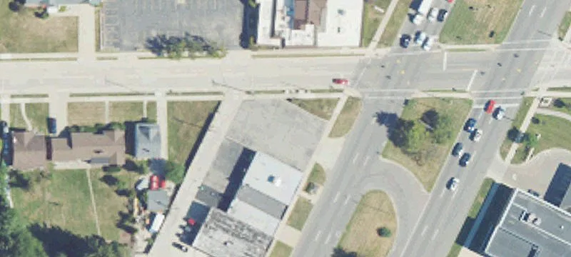 21705 Gratiot Ave