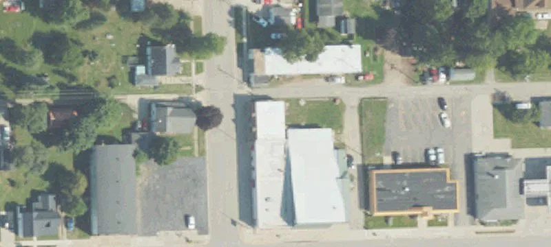 4481 Queen St