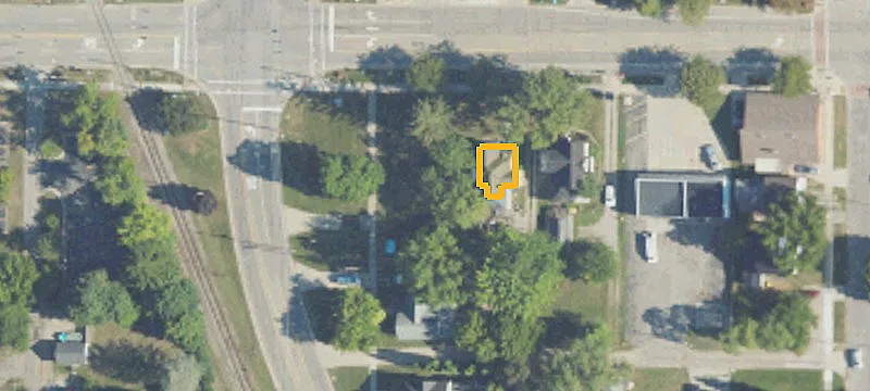 323 Superior St