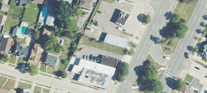 23121 Gratiot Ave