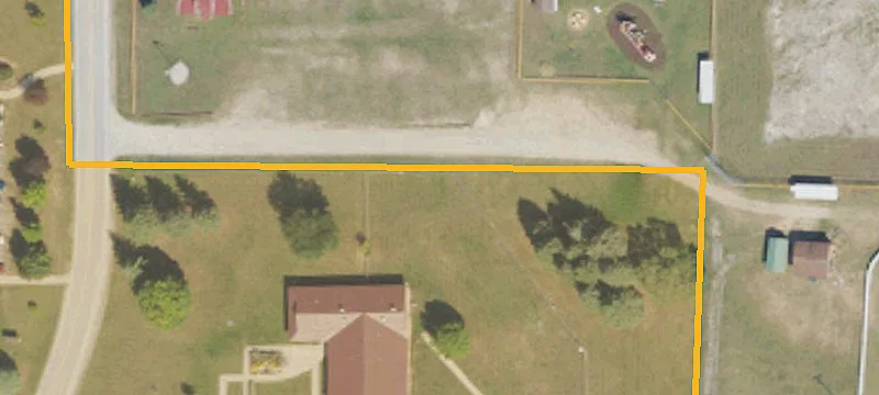 1390 Maple Dr