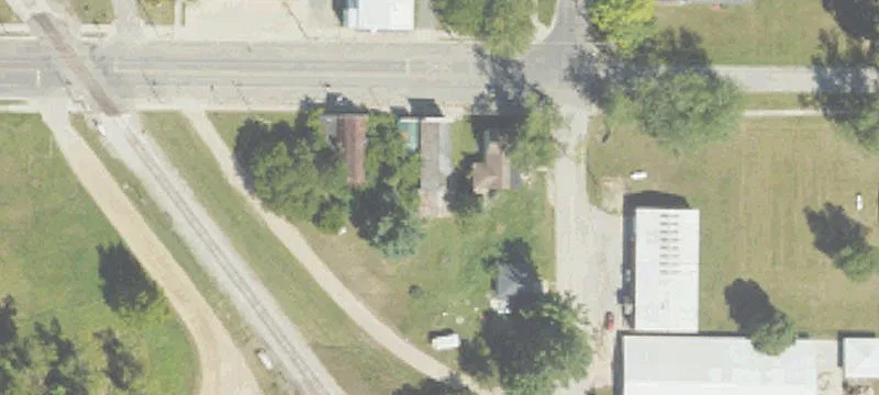 4115 Main St