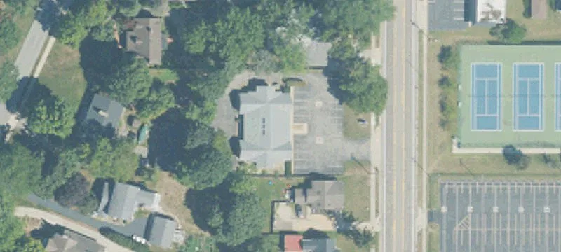 2460 Lakeshore Dr