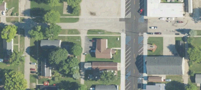 102 Robinson St