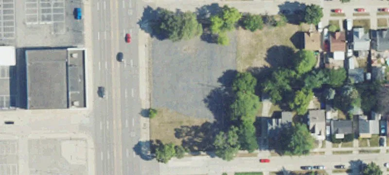 Van Dyke Ave