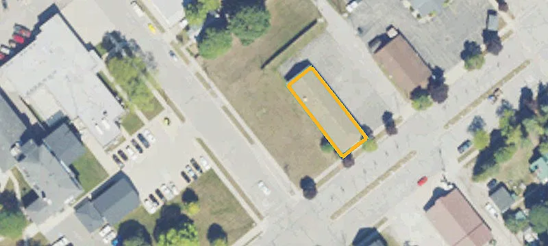 218 2nd St