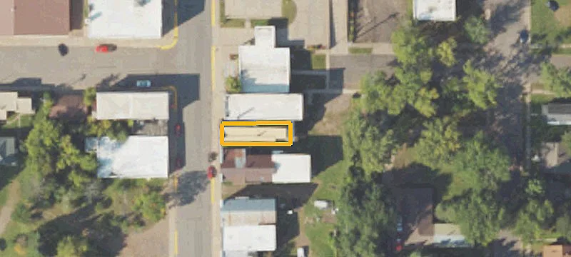 402 Sunday Lk St