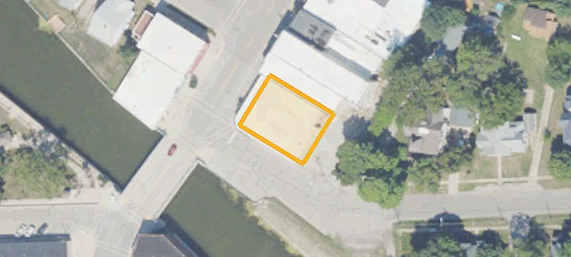 222 Ctr St