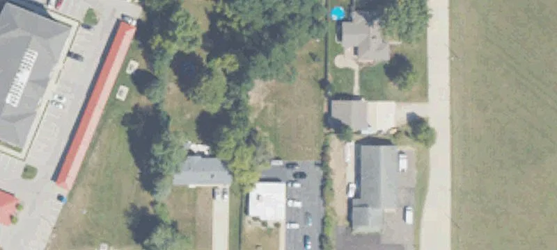 111 Hawthorne Ave
