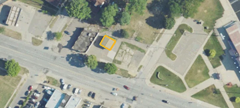 1860 Coolidge Hwy