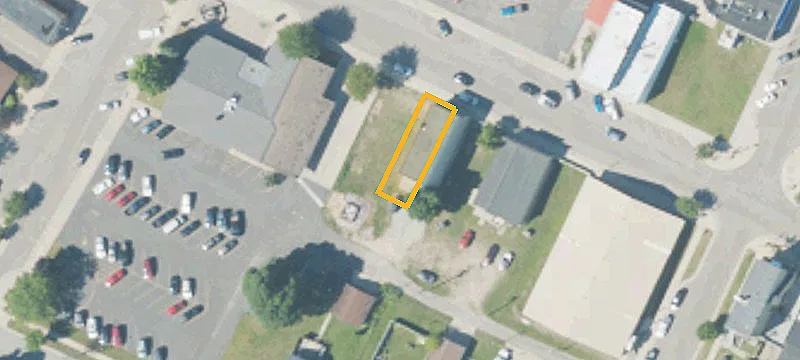 118 Superior St
