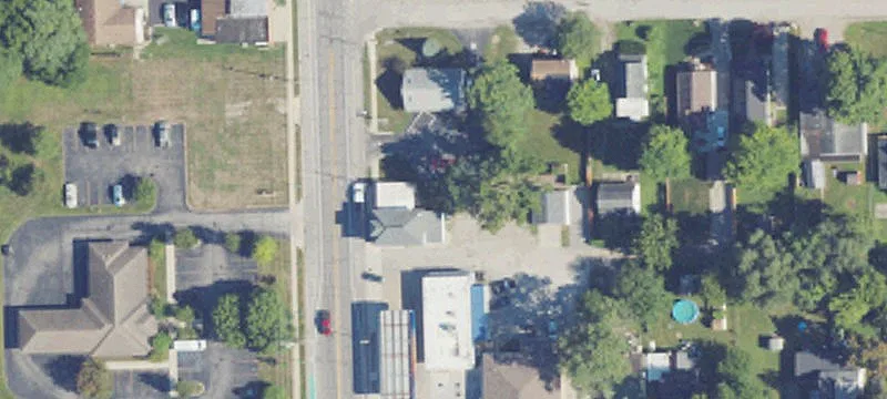 9024 Lewis Ave