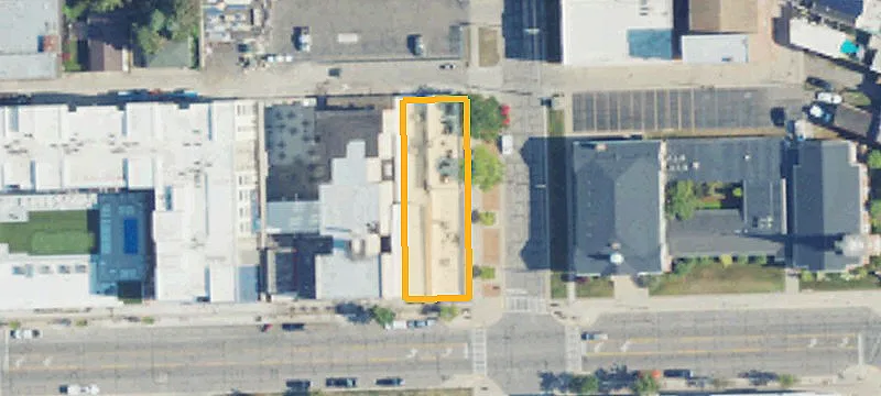 100 Oak St