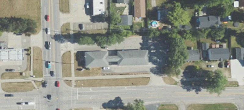 3000 Pontiac Lk Rd