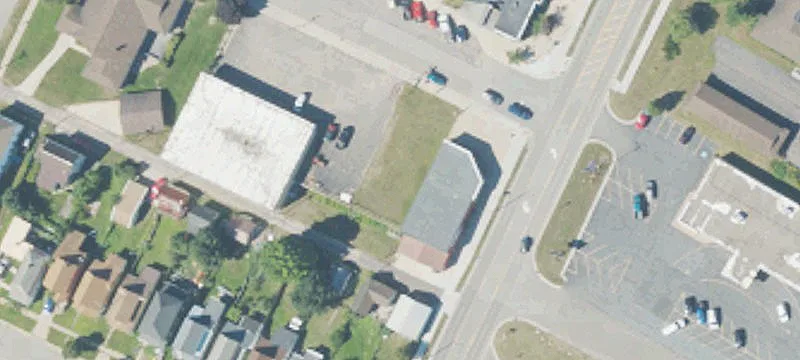 320 Superior St