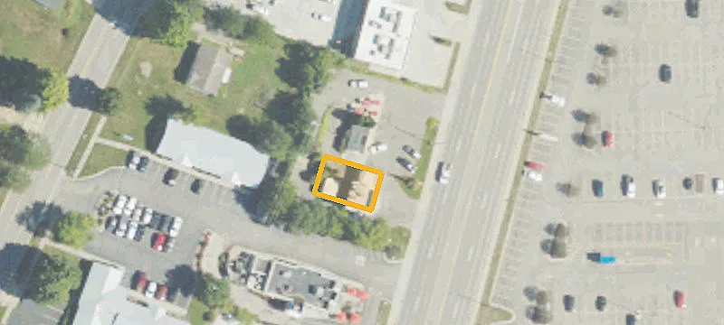 880 Main St