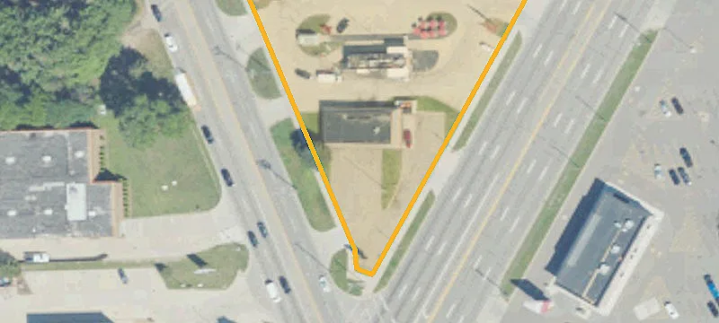 31301 Groesbeck Hwy