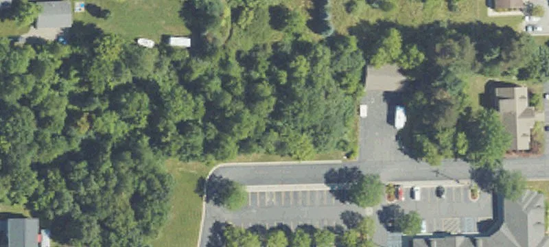 1112 Lapeer Rd