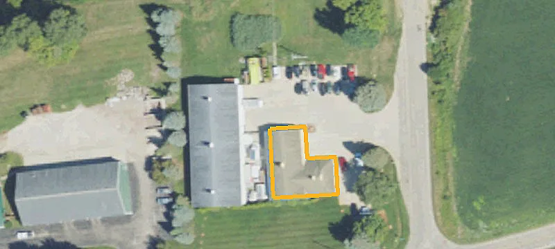 852 Mapleleaf Rd