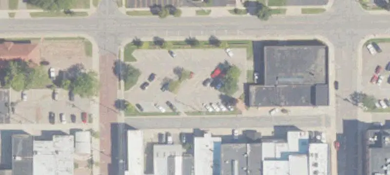 Apple St