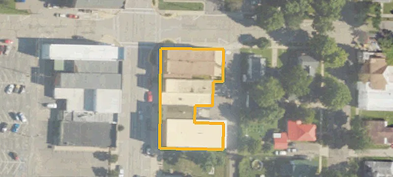 228 Main St