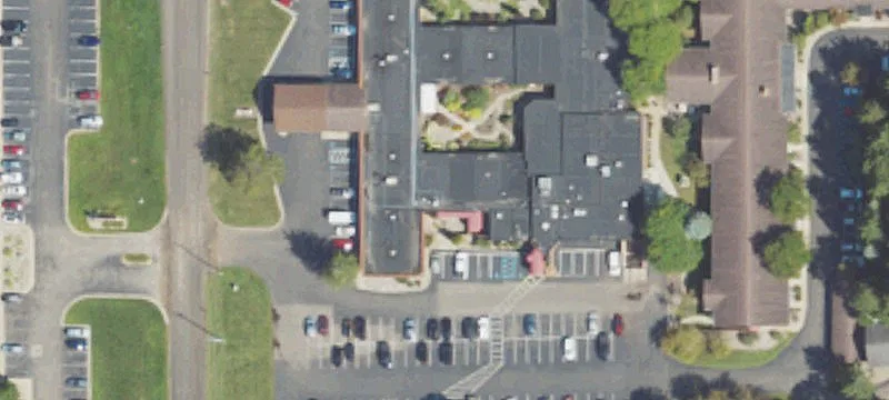 2121 Robinson Rd