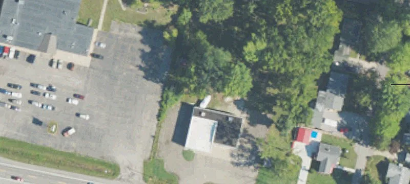 4930 Pointe Tremble Rd