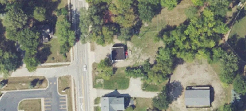 3206 Main St