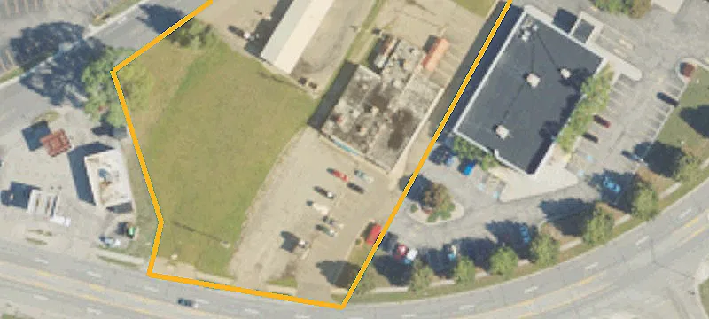 408 Pointe Tremble Rd