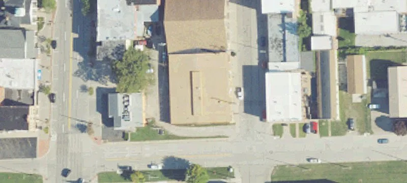 1121 4th St