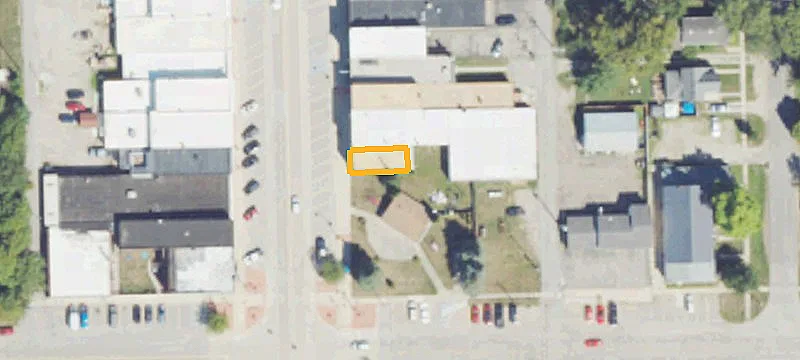 100 Main St