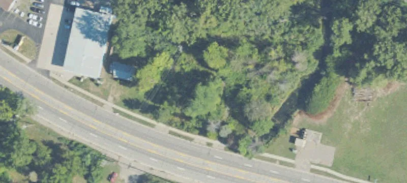 2206 Pointe Tremble Rd