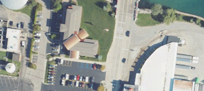 Riverside Ave