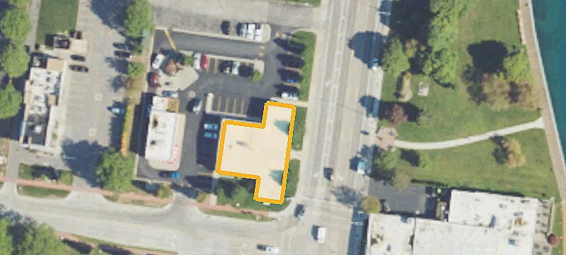 516 Riverside Ave