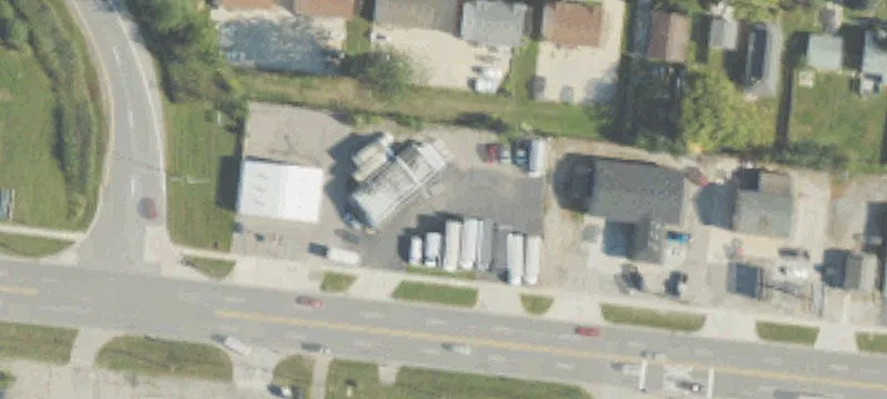 2563 Lapeer Ave