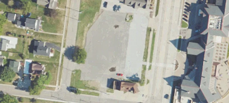 511 Riverside Ave