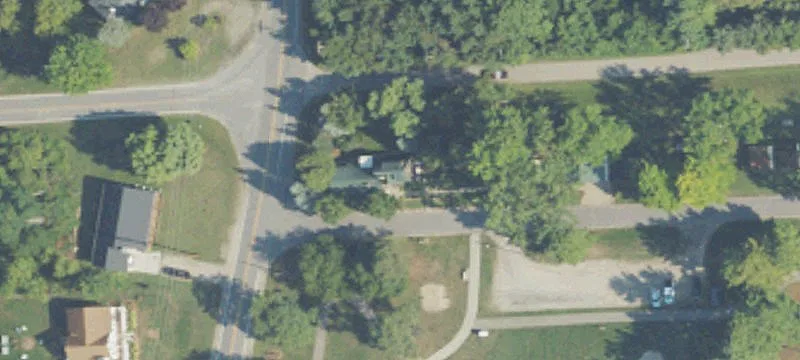 7992 Lakeshore Rd
